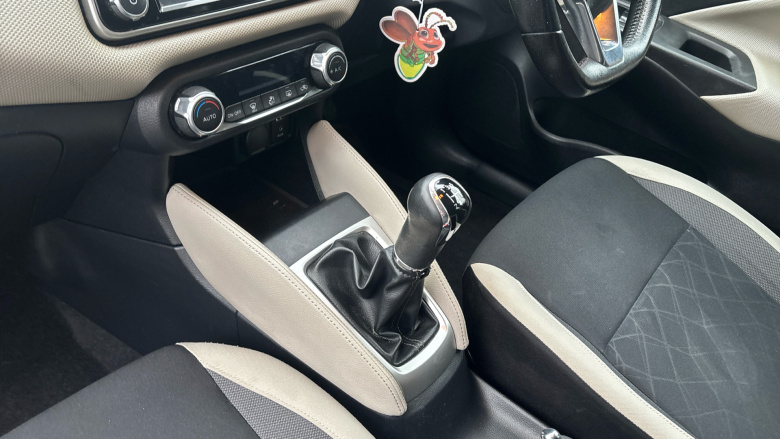 Nissan Micra 1.5 dCi N-Connecta 5dr Diesel Hatchback